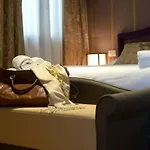 Apart Otel La Fenice Venedik