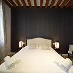 Apart Otel La Fenice Venedik