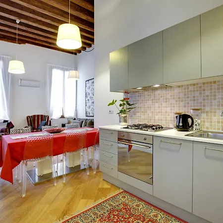 Lejlighedshotel La Fenice 4*